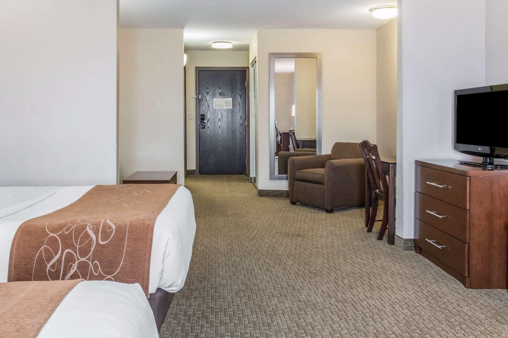 Comfort Suites Wixom Exterior photo