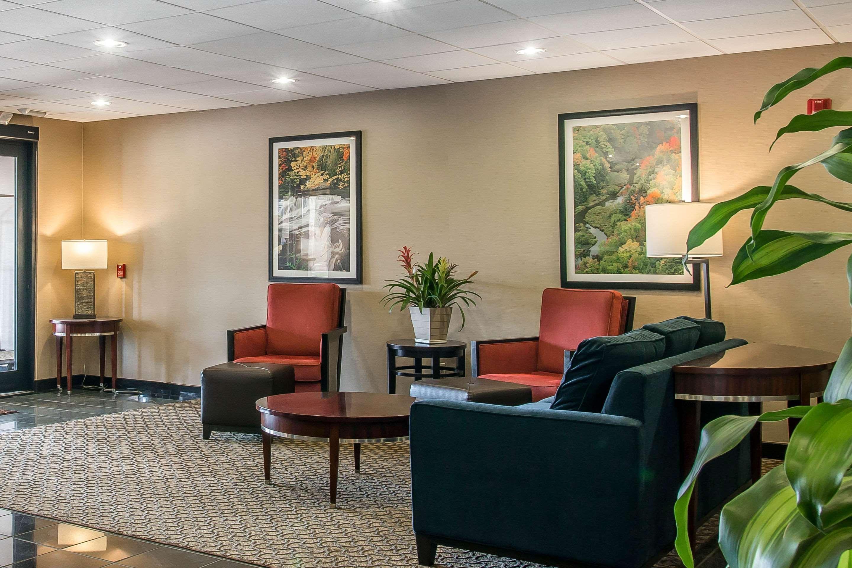 Comfort Suites Wixom Exterior photo