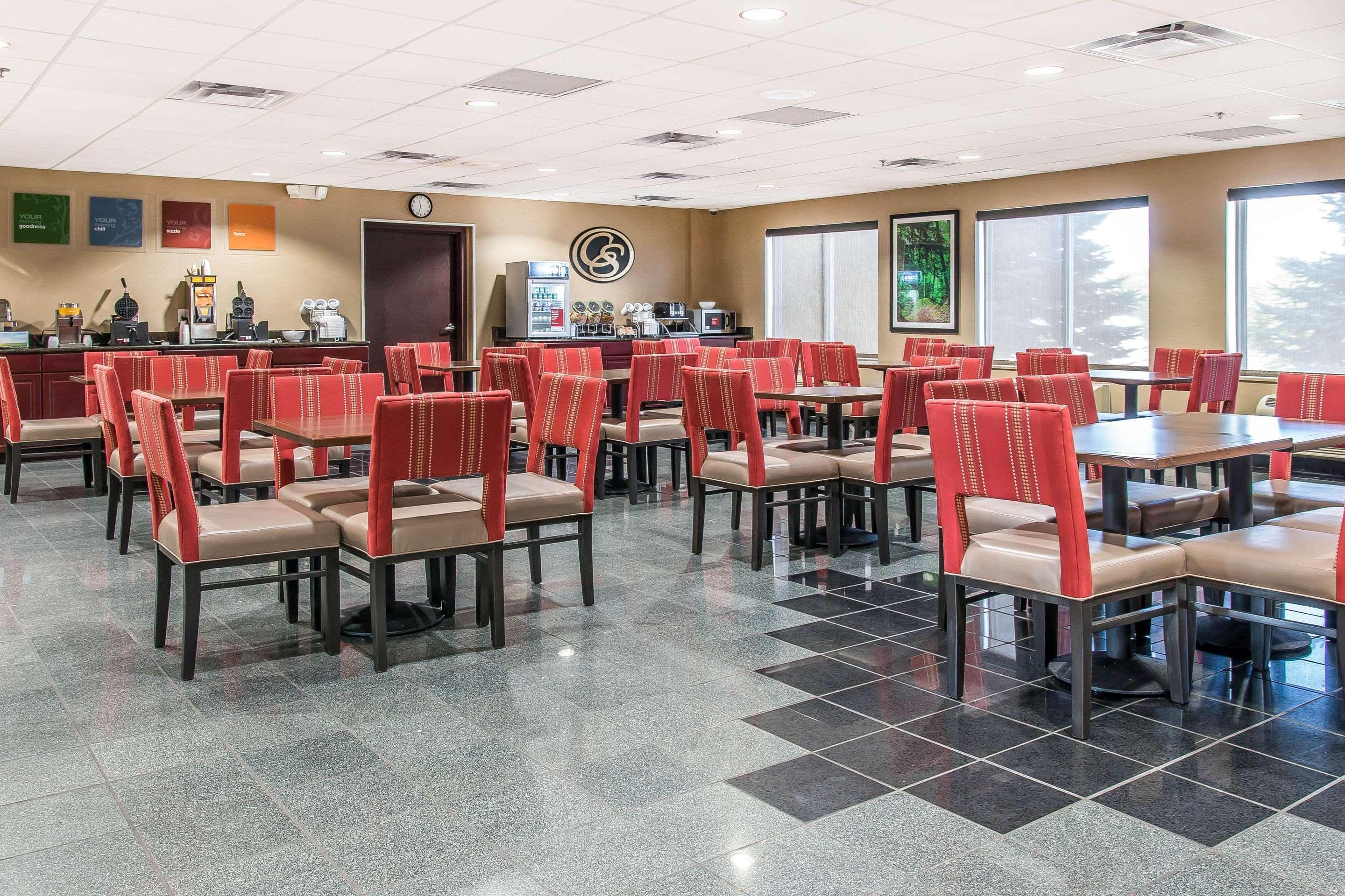Comfort Suites Wixom Exterior photo