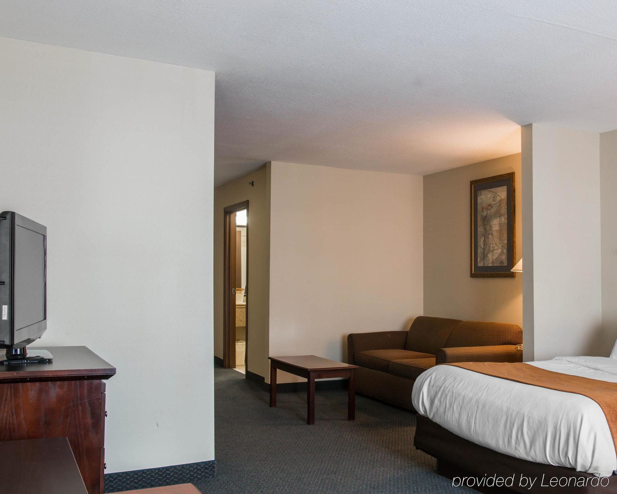 Comfort Suites Wixom Exterior photo