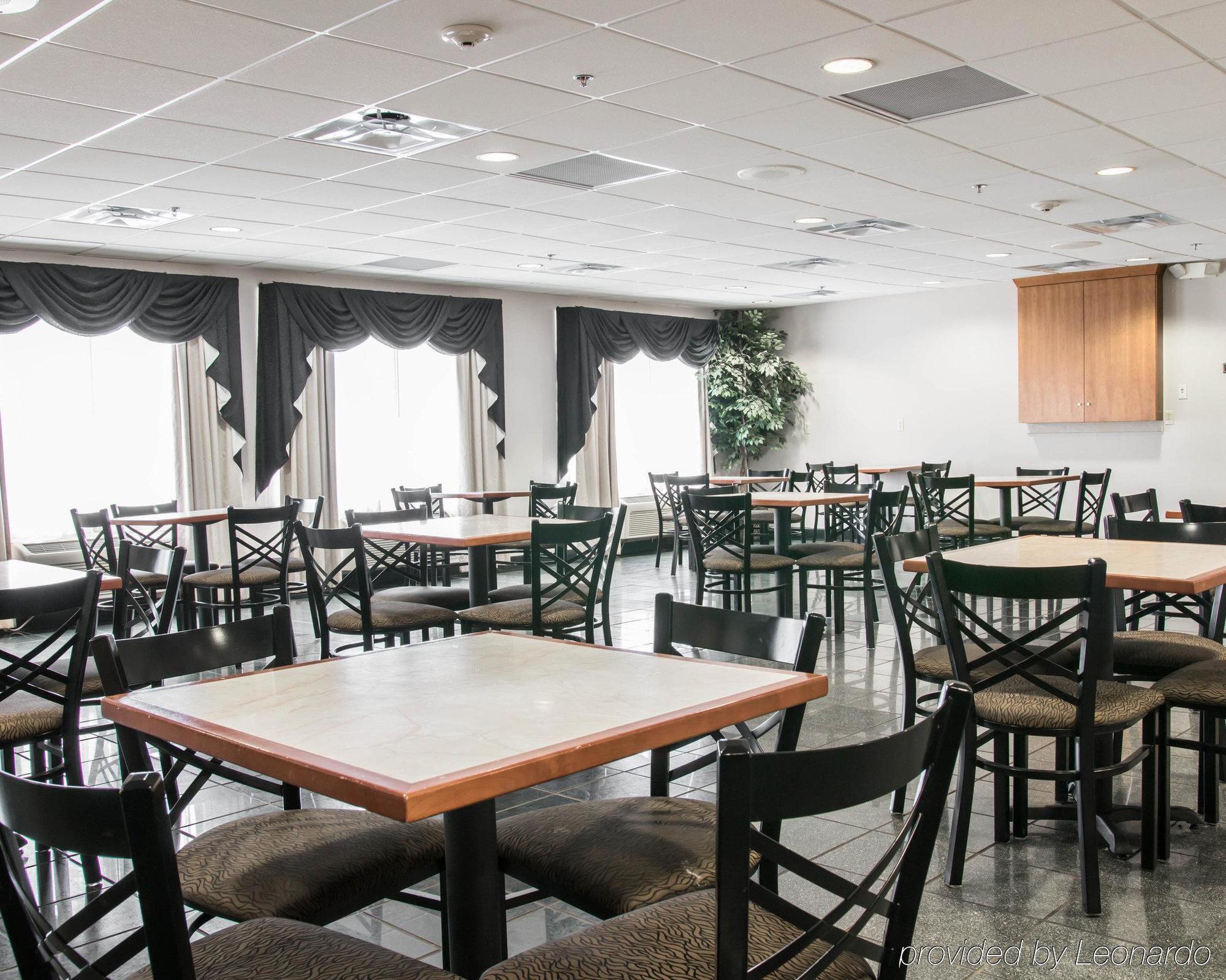 Comfort Suites Wixom Exterior photo