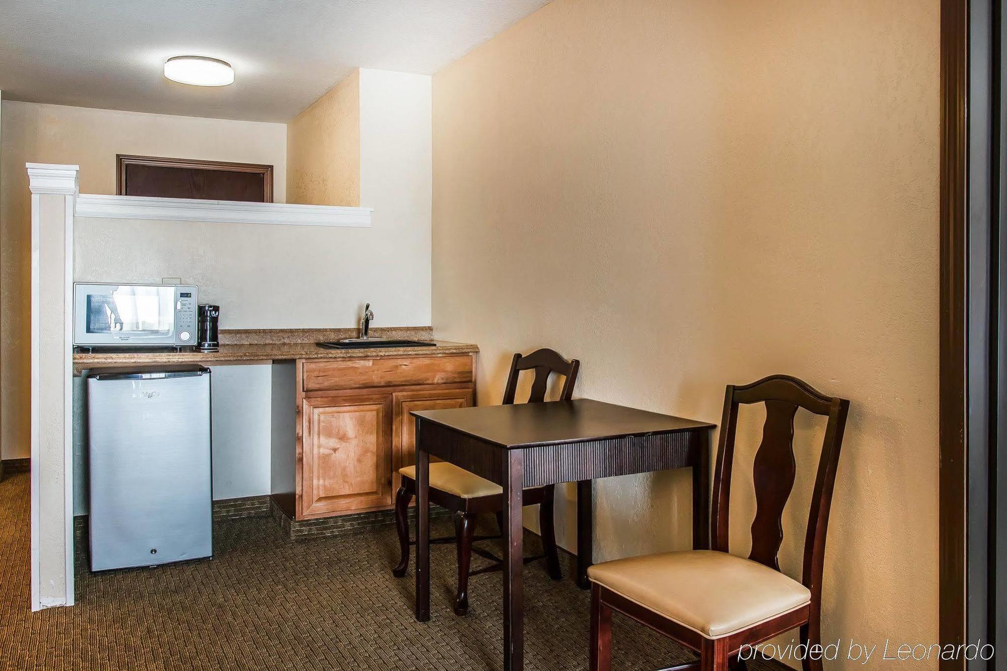 Comfort Suites Wixom Exterior photo